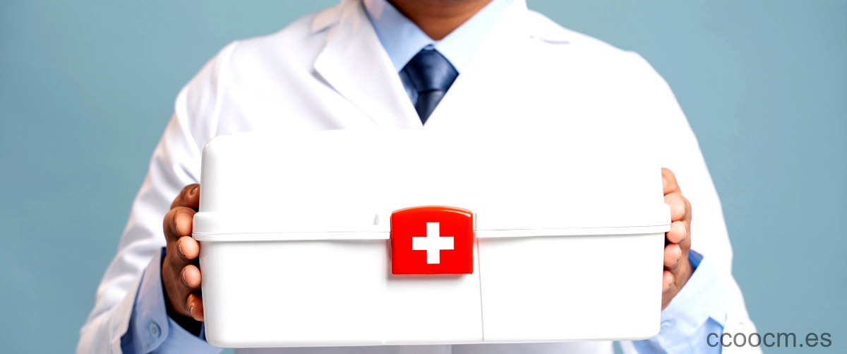 ¿Cuántos años dura la carrera de enfermería en la Cruz Roja?