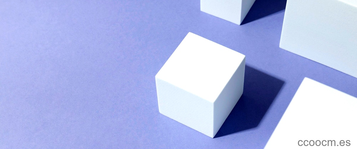 Explorando los nets de un cubo y un cuboide: similitudes y diferencias